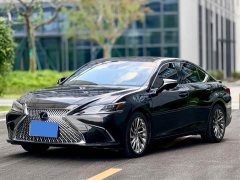 Lexus ES 2022 300h Premium Edition - ფოტო 1
