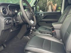 Jeep Wrangler 2024 2.0T Sahara Four-Door - ფოტო 10