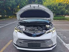 Toyota Sienna 2021 2.5L Hybrid Platinum Edition - ფოტო 14