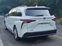 Toyota Sienna 2021 2.5L Hybrid Platinum Edition - ფოტო 9