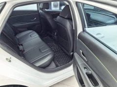Hyundai Elantra 1.5L CVT Luxury - ფოტო 10
