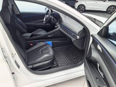 Hyundai Elantra 1.5L CVT Luxury - ფოტო 11
