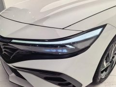 Hyundai Elantra 1.5L CVT Luxury - ფოტო 14