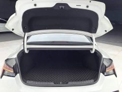 Hyundai Elantra 1.5L CVT Luxury - ფოტო 9