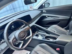 Hyundai Elantra 2022 1.5L CVT Luxury - ფოტო 10