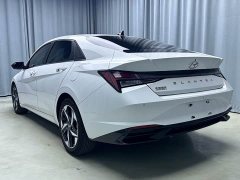 Hyundai Elantra 2022 1.5L CVT Luxury - ფოტო 19