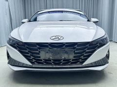 Hyundai Elantra 2022 1.5L CVT Luxury - ფოტო 2