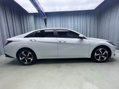 Hyundai Elantra 2022 1.5L CVT Luxury - ფოტო 5