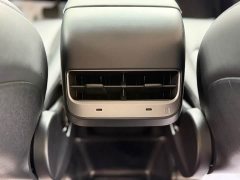 Tesla Model Y Rear-Wheel Drive - ფოტო 11