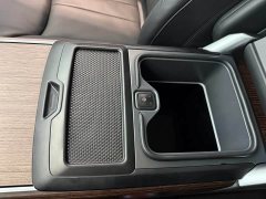 Land Rover Range Rover 3.0L V6 400PS Genesis Extended Wheelbase - ფოტო 15
