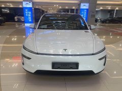 Tesla Model Y Rear-Wheel Drive - ფოტო 2