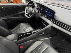 Hyundai Elantra 2022 1.5L CVT Luxury - ფოტო 16