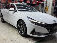 Hyundai Elantra 2022 1.5L CVT Luxury - ფოტო 3