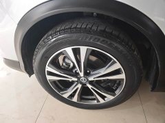 Nissan Qashqai 2.0L CVT XV Premium Luxury - ფოტო 17