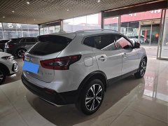 Nissan Qashqai 2.0L CVT XV Premium Luxury - ფოტო 4