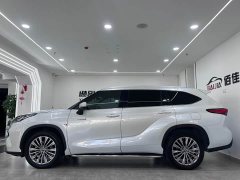Toyota Highlander Hybrid 2.5L AWD Premium 7-Seater - ფოტო 4