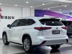 Toyota Highlander Hybrid 2.5L AWD Premium 7-Seater - ფოტო 7