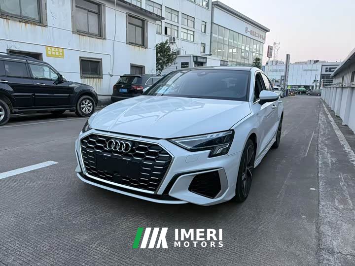 Audi A3 2022 Sportback 35 TFSI Fashion Sport - ავტომობილი ჩინეთიდან