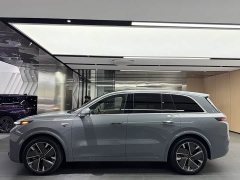Li Auto L8 Ultra Smart Refresh Edition - ფოტო 13