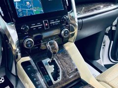 Toyota Alphard Hybrid 2.5L Premium Edition - ფოტო 8