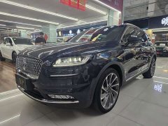 Lincoln Explorer 2.7T AWD Prestige - ფოტო 1