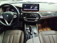 BMW 5 Series 530Li Premier Luxury Package - ფოტო 14