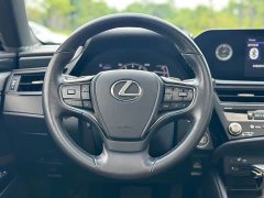 Lexus ES 200 Excellence Edition - ფოტო 10