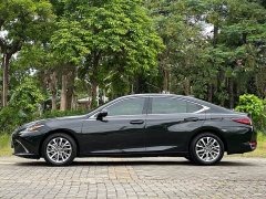 Lexus ES 200 Excellence Edition - ფოტო 11