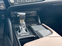 Lexus ES 200 Excellence Edition - ფოტო 8