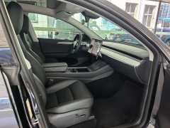 Tesla Model Y Long Range All-Wheel Drive - ფოტო 10