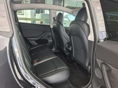 Tesla Model Y Long Range All-Wheel Drive - ფოტო 11