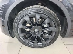 Tesla Model Y Long Range All-Wheel Drive - ფოტო 4