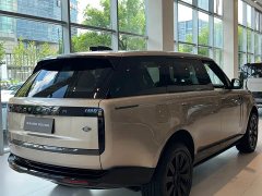 Land Rover Range Rover 3.0 L6 400PS AB Long Wheelbase - ფოტო 10