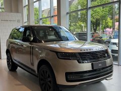 Land Rover Range Rover 3.0 L6 400PS AB Long Wheelbase - ფოტო 3