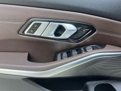 BMW 3 Series 320Li M Sport Package - ფოტო 12