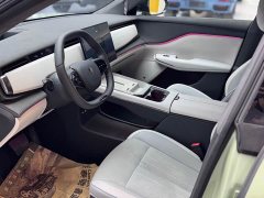 Voyah Lantu Zhiyin Ultra-Long Range Smart Comfort Edition - ფოტო 9