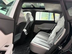 Voyah Lantu Zhiyin Long Range Super Charging Edition - ფოტო 10