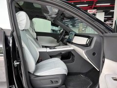 Voyah Lantu Zhiyin Long Range Super Charging Edition - ფოტო 12