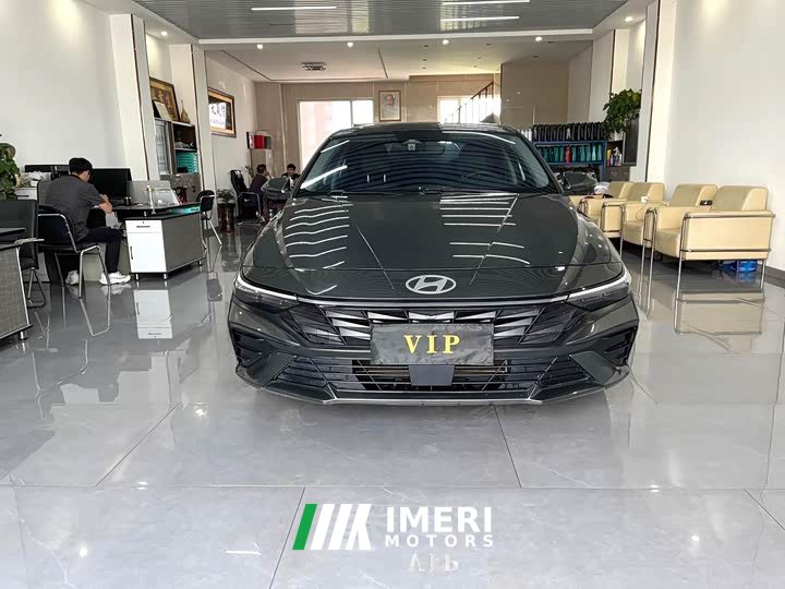 Hyundai Elantra 2023 1.5L CVT Luxury - ავტომობილი ჩინეთიდან