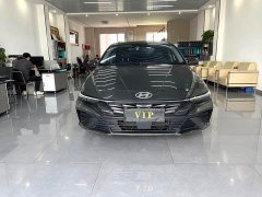 Hyundai Elantra 2023 1.5L CVT Luxury - ფოტო 1