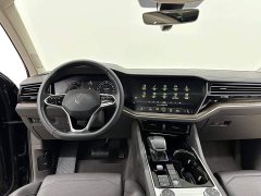 Volkswagen Touareg 2022 3.0TSI Rui Xiang Edition Obsidian Black Sport Package - ფოტო 13