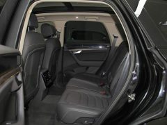 Volkswagen Touareg 2022 3.0TSI Rui Xiang Edition Obsidian Black Sport Package - ფოტო 7