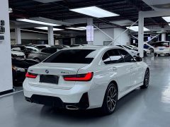 BMW 3 Series 325Li M Sport Package - ფოტო 17
