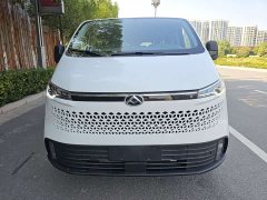 New Journey Xingtuo V70 2.0T Elite Edition Automatic Long Wheelbase Low Roof 6/7 Seater - photo 2