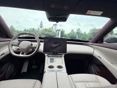 Xiaomi YU7 Rear-Wheel Drive Long-Range Edition - ფოტო 9