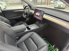 Tesla Model Y Rear-Wheel Drive - ფოტო 4