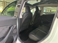 Tesla Model Y Rear-Wheel Drive - ფოტო 6