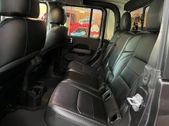 Jeep Gladiator 2022 3.6L Pioneer Edition - ფოტო 10