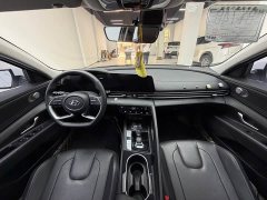 Hyundai Elantra 2022 1.5L CVT 20th Anniversary Edition - ფოტო 16