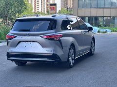 Toyota Sienna 2.5L Hybrid Platinum Edition - ფოტო 12